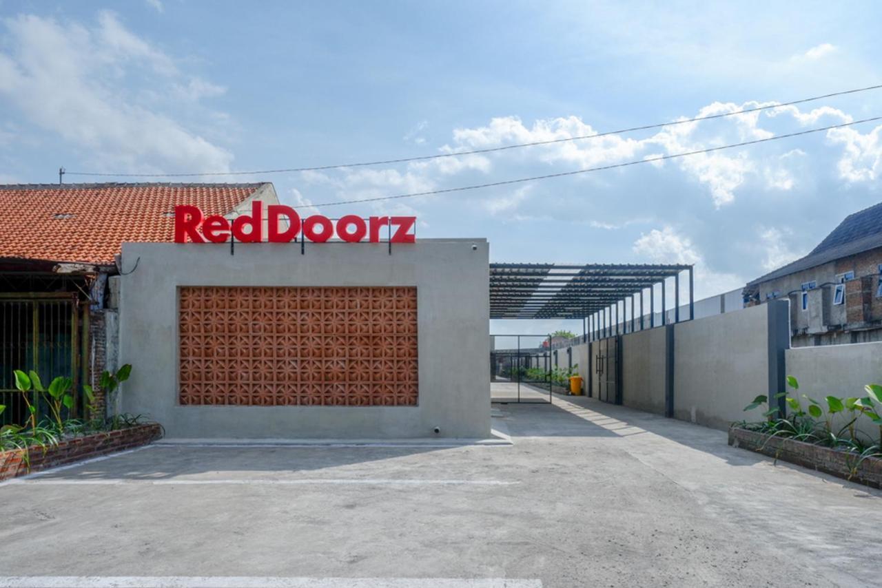 Reddoorz @ Klaten City Hotel Екстериор снимка