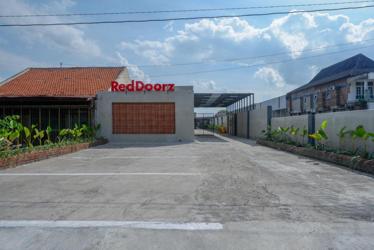 Reddoorz @ Klaten City Hotel Екстериор снимка